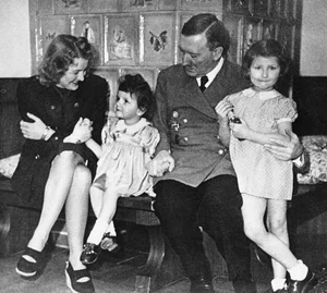 The Tragic Obsession of Eva Braun: Suicide Attempts for Hitler's Love - image 5