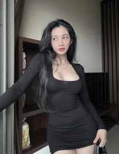 Incredible Fitness Journey: The Inspiring Story of the Gym Hot Girl Who Captured Asian Media Attention - image 1