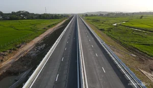 Vietnam's Infrastructure Milestone: Inside the Bai Vot - Ham Nghi Expressway - image 1