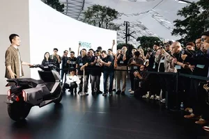 OMO X Self-Balancing Smart Electric Motorcycle Officially Hits the Market - image 1
