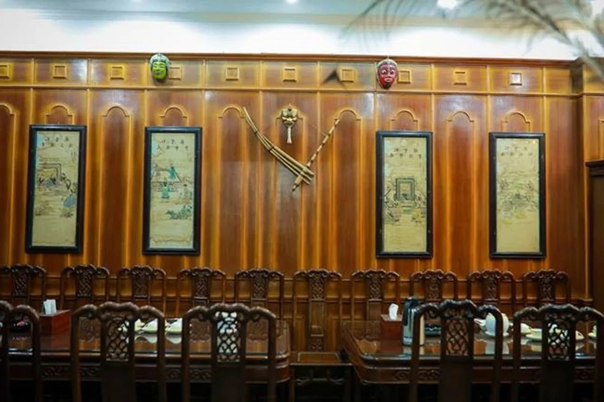 Inside the Impressive Antique Collection of Vietnamese Artist Chi Trung
