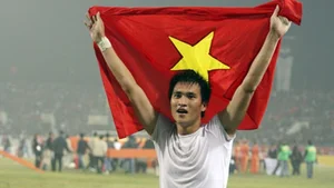 Football Icon Le Cong Vinh Reveals New Educational Path After Hiatus - image 8