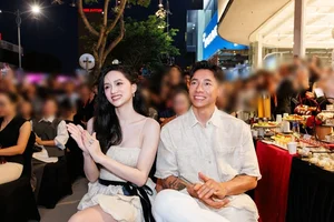 Huong Giang and Phu Cuong Appear Together at High-Profile Celebrity Event - image 2