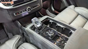The 2026 Volvo XC90 SUV: Anticipation Grows for Its Upcoming Vietnam Debut - image 16