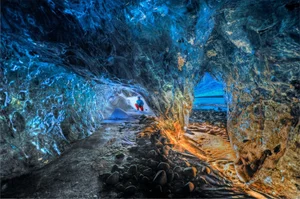 Exploring the Most Surreal and Beautiful Ice Caves on Earth - image 7