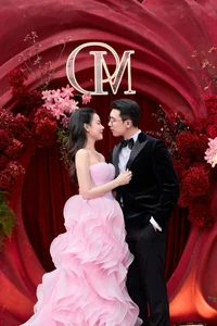 Vietnamese Celebrity News: Midu's Anniversary and Diep Lam Anh's Family - image 40