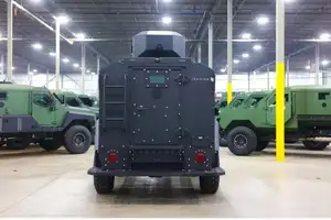 Unveiling the Ford F-550 Roshel Senator: The Incredible B7 Bulletproof SUV – A Multi-Million Dollar Fortress for ICE. - image 3