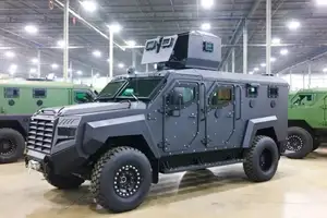 Unveiling the Ford F-550 Roshel Senator: The Incredible B7 Bulletproof SUV – A Multi-Million Dollar Fortress for ICE. - image 5