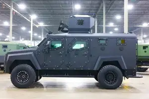Unveiling the Ford F-550 Roshel Senator: The Incredible B7 Bulletproof SUV – A Multi-Million Dollar Fortress for ICE. - image 6