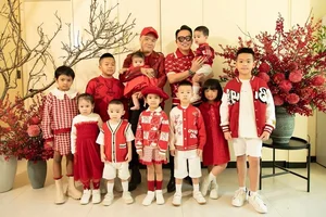 Style Icon in the Making: Do Manh Cuong’s Daughter Strolls in Australia - image 1