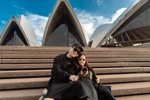 Style Icon in the Making: Do Manh Cuong’s Daughter Strolls in Australia - image 3