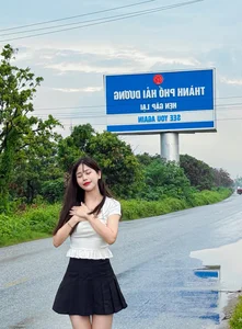 Hai Duong's '34' Community: The Viral Trend of Checking In at the Old Province Sign - image 0