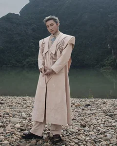 Son Tung M-TP Breaks Boundaries with New MV 'Come My Way' Featuring American Rapper Tyga - image 5
