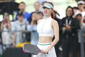 Nguoi Lao Dong Newspaper Pickleball Tournament: Binh Minh Advances, Minh Hang Exits - image 3