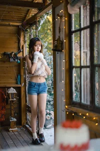 Little White Rabbit Snow Portrait Gallery: Cozy Winter Wonderland - image 7