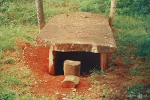 Ancient 2,000-Year-Old Stone Tomb Discovered in the Middle of Rubber Plantation - image 5