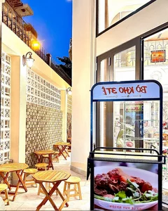 The Million-Dollar Mansion Beef Stew: Exploring the Authentic Bo Kho Shop with a Surprising Backstory - image 2