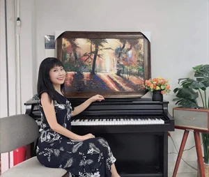 Meritorious Artist Thu Huong Reflects on Her Iconic Comedy Career - image 0