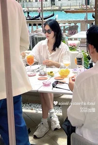 South Korean Icon Song Hye Kyo Explores Exquisite Italian Cuisine: A Look Into Her Luxury Culinary Journey in Italy - image 2