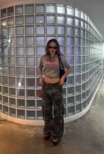 Vietnamese Singer Phuong Ly Stuns Fans with Her Surreal Waistline - image 9