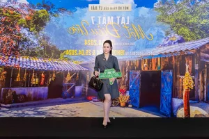 Red Carpet Elegance: Vietnamese Stars Shine at Ly Hai's Highly Anticipated Movie Premiere - image 8