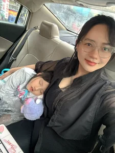Lam Bao Chau and Le Quyen Share Sweet Romantic Moments Online - image 2