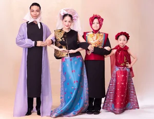 Khanh Thi and Phan Hien Stun in Trendy 'Bac Bling' Photoshoot - image 3