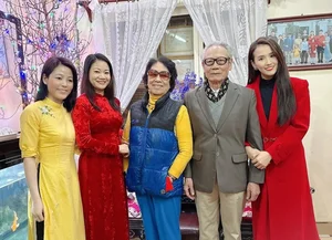 Northern Vietnamese Actress’s Mother-in-Law Flaunts Million-Dollar Diamond Collection and Support - image 5
