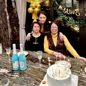 Northern Vietnamese Actress’s Mother-in-Law Flaunts Million-Dollar Diamond Collection and Support - image 7