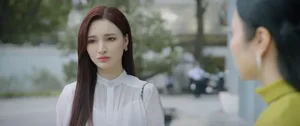 Nhung Neo Duong Gan Xa Episode 52: Mrs. Chau's Secret Struggle with Fraud - image 3