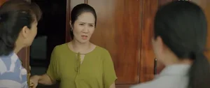 Nhung Neo Duong Gan Xa Episode 52: Mrs. Chau's Secret Struggle with Fraud - image 5