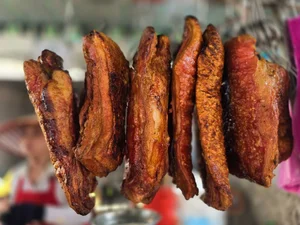 Roasted Pork and Duck Sell Out for Hungry Ghost Festival - image 0
