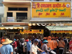 Roasted Pork and Duck Sell Out for Hungry Ghost Festival - image 8