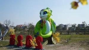Hilarious and Unique Snake Mascots for Lunar New Year 2025 Go Viral Online - image 4