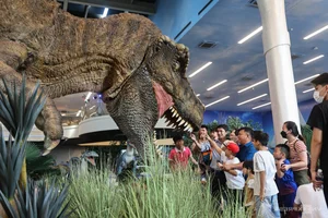 Discover the Dinosaur-Themed Cafe in Ho Chi Minh City Drawing Massive Crowds - image 6