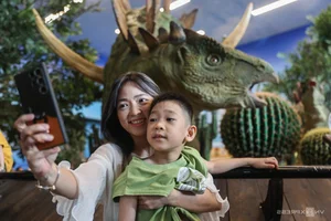 Discover the Dinosaur-Themed Cafe in Ho Chi Minh City Drawing Massive Crowds - image 7