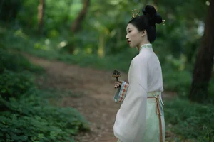 YiTuYu Art Language Vol.10483: Exploring the Ethereal Beauty of Qi E Rong Rong - image 18