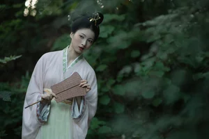 YiTuYu Art Language Vol.10483: Exploring the Ethereal Beauty of Qi E Rong Rong - image 29