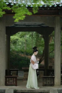 YiTuYu Art Language Vol.10483: Exploring the Ethereal Beauty of Qi E Rong Rong - image 48