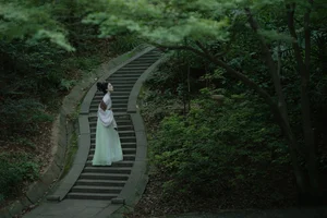 YiTuYu Art Language Vol.10483: Exploring the Ethereal Beauty of Qi E Rong Rong - image 17