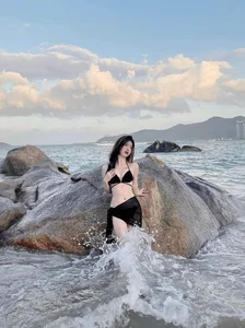 Stunning Beach Girls Gallery: 455+ Fresh and Youthful Summer Styles - image 4