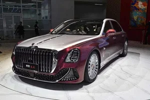 Hongqi Guoya: The Most Expensive Chinese Luxury Car Arrives in Russia - image 3