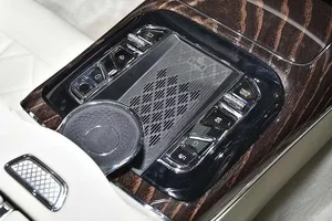 Hongqi Guoya: The Most Expensive Chinese Luxury Car Arrives in Russia - image 7