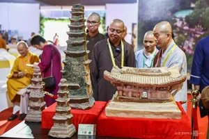 Historic Exhibition: Over 200 Rare Buddhist Artifacts Debuted in Ho Chi Minh City - image 3