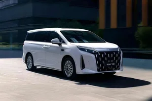 Linghui M9 2026 Launch: The Service-Oriented MPV Version of BYD M9 - image 8
