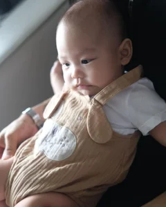 Footballer Doan Van Hau Officially Reveals His Son's Face to the Public - image 1
