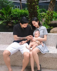 Footballer Doan Van Hau Officially Reveals His Son's Face to the Public - image 4