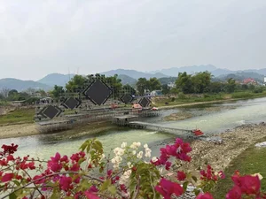 Cao Bang's Unique Stream-Side Countdown Stage Sparks Online Debate - image 3