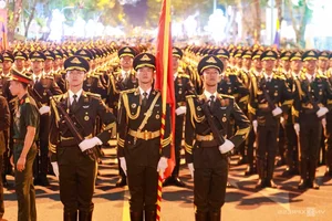 Military Parade Rehearsal under Rain: Vietnam, China, and International Troops Train Jointly - image 0