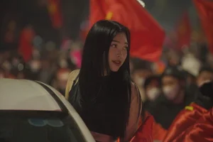Beautiful Football Fans Celebrate Vietnam National Team Historic Victory - image 1